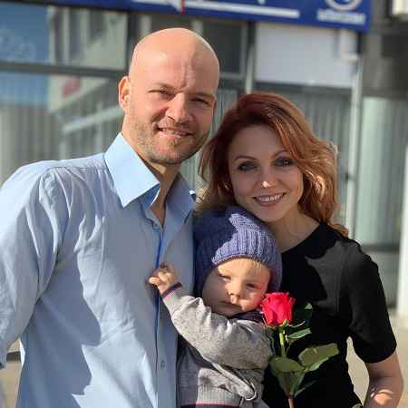 Tatjana With her current marital partner and children